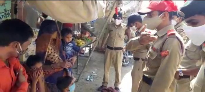 Photo एनसीसी कैडेट्स द्वारा कोरोना जागरूकता का सघन अभियान